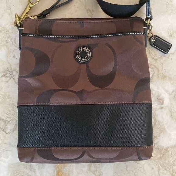 Coach Black/Aubergine Brown Signature Canvas Swingpack Adjustable Crossbody Bag - Picture 6 of 17